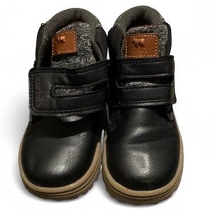 Carter's Black and Gray Toddler Hook-and-Loop Boots with Tan Outsole Size 8M